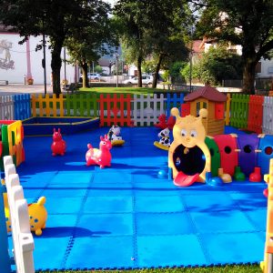 Kleinkinder Krabbelbereich Verleih