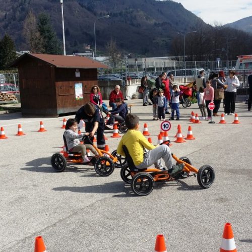 Go Kart Parcour mit Verkehrsschildern Spieleverleih Südtirol Gerryland (2)