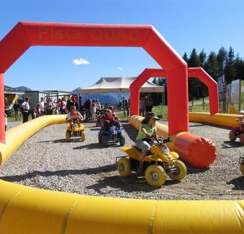 Mini Quad bahn E Quad Parcour 20x10m Eventspiele Kinderfest Verleih Südtiro Gerryland (1)