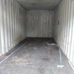 Container di spedizione al interno
