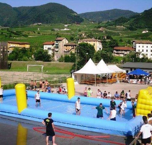 Seifenfussball Wasserfußball oder Volleyball mit Wasser oder Seife, Eventspiele Verleih, Vereinsspiel Südtirol Gerryland (2)