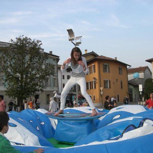 Surf Skateboard aufblasbare Spiele Eventspiele Vereleih Südtirol (3)